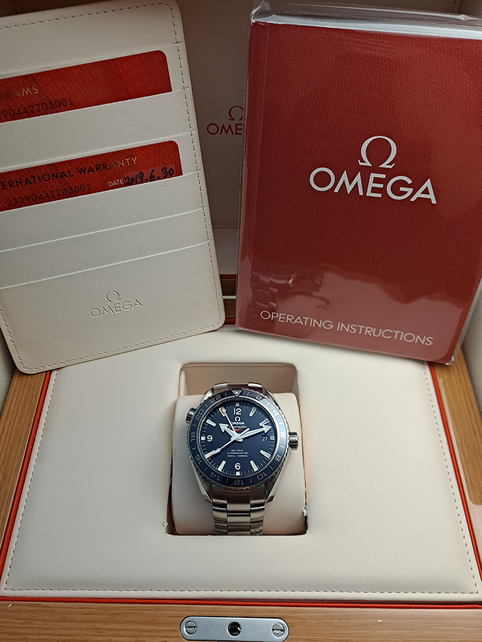 Omega Seamaster Planet Ocean 600M Co-Axial Titanium GMT Wristwatch Ref. 232.90.44.22.03.001